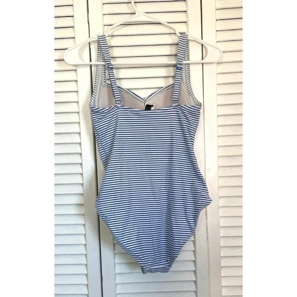 Nip Tuck Swimwear Size 4 One Piece Swimsuit Blue Striped Ruched‎ Multi Fit Cup